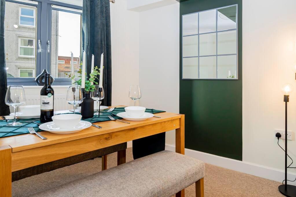 Coastal Comfort Getaway Portsmouth Bagian luar foto