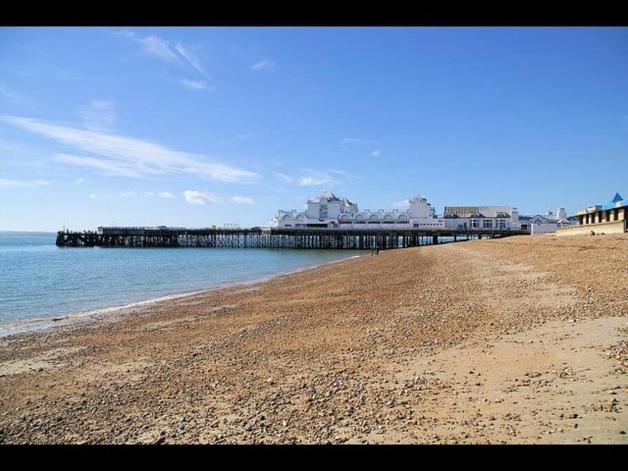 Coastal Comfort Getaway Portsmouth Bagian luar foto
